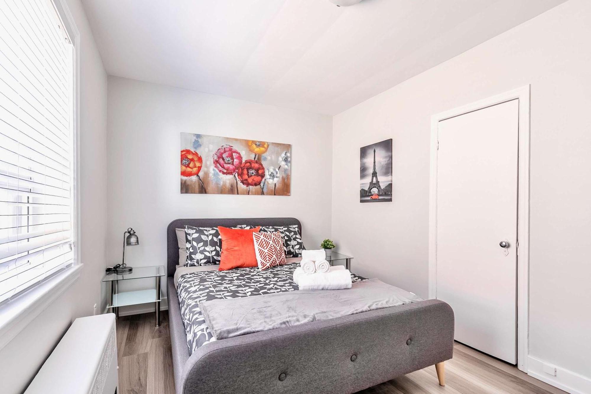 Modern Apartment In Corktown Hamilton Sleeps 4 Exterior foto